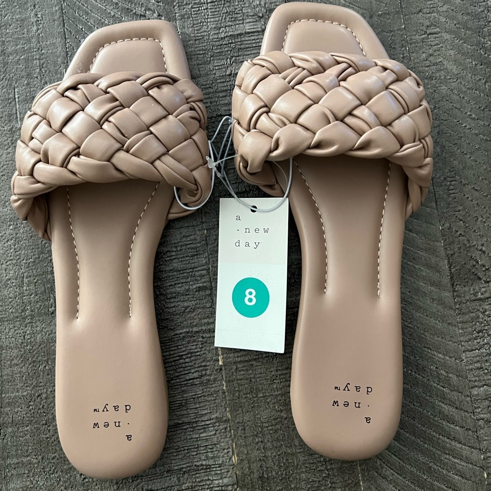 NWT Sandals